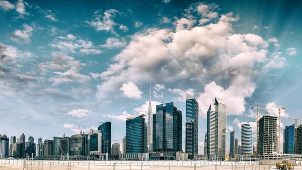 Rascacielos altos del centro de Dubai —  Fotos de Stock