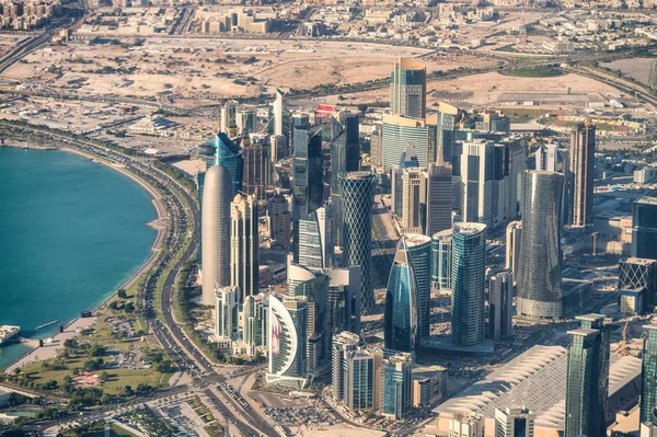 Luchtfoto van Doha skyline — Stockfoto