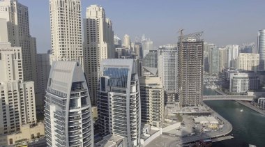 Dubai - 5 Aralık 2016: Dubai Yat Limanı gökdelenin havadan görünümü