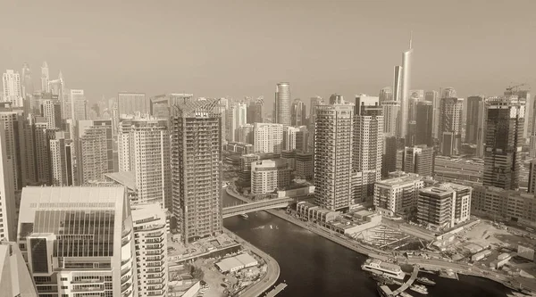 DUBAI - DEZEMBRO 5, 2016: Vista aérea do arranha-céu da Marina do Dubai — Fotografia de Stock