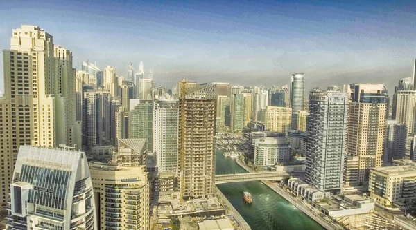 DUBAI - 5 DÉCEMBRE 2016 : Vue aérienne du gratte-ciel de Dubai Marina — Photo