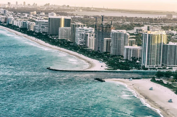 マイアミビーチ スカイライン ヘリコプター - フロリダ州、アメリカから見た — ストック写真