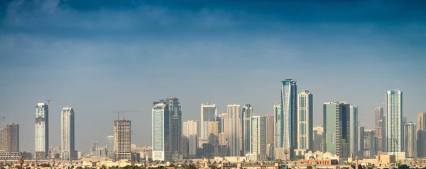 Old and modern buildings of Dubai, UAE — Stock Photo, Image