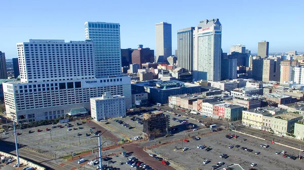 New Orleans, La - februari 2016: Aerial stadsutsikt. New Orleans en — Stockfoto