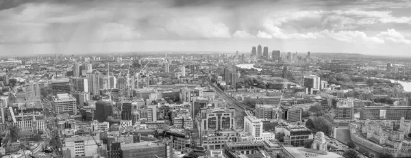 Londres vista aérea panorámica en blanco y negro — Foto de Stock