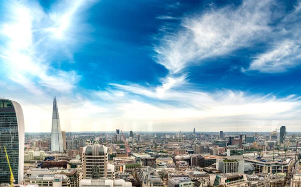 Londra, hava panoramik alacakaranlıkta Güney tarafı — Stok fotoğraf