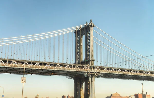 マンハッタン橋, ニューヨーク市の側面図 — ストック写真
