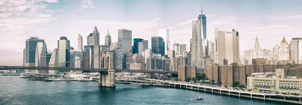 NEW YORK CITY - 22 OTTOBRE 2015: skyline di Lower Manhattan da M — Foto Stock