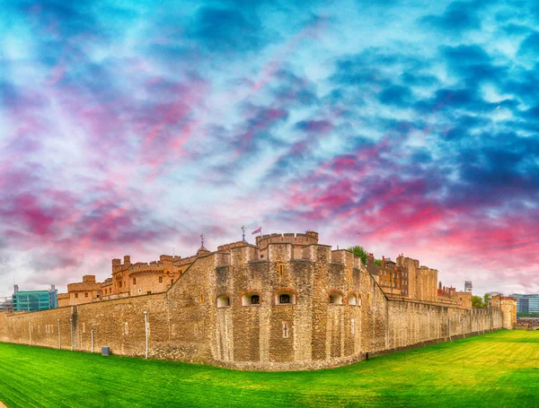 Pôr do sol vista panorâmica da Torre de Londres, Reino Unido — Fotografia de Stock