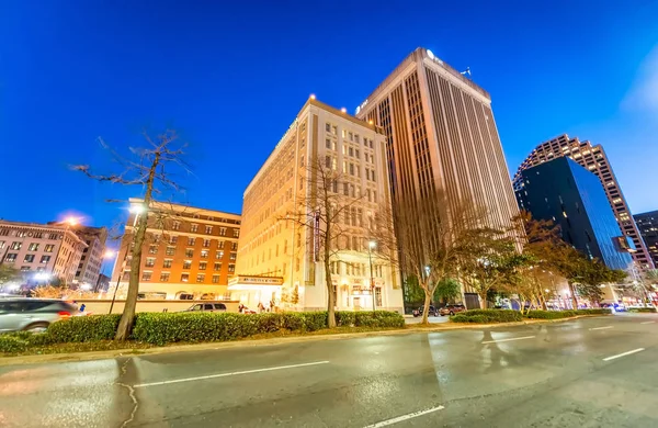 Luces nocturnas de los edificios de Nueva Orleans, Louisiana —  Fotos de Stock