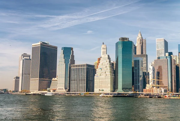 Höga byggnader i Manhattan, New York City - Usa — Stockfoto