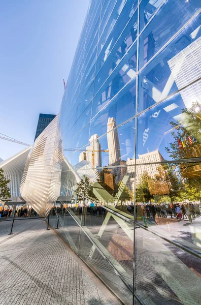 New York City - September 2015: Höga skyskrapor på en vacker — Stockfoto