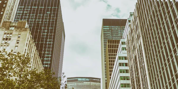 New york şehir silüeti üzerinde güzel bir gün