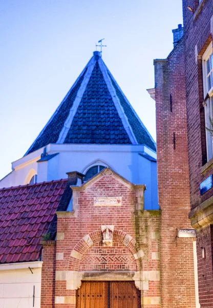 Gyönyörű Amszterdam tipikus utcái és épületei — Stock Fotó