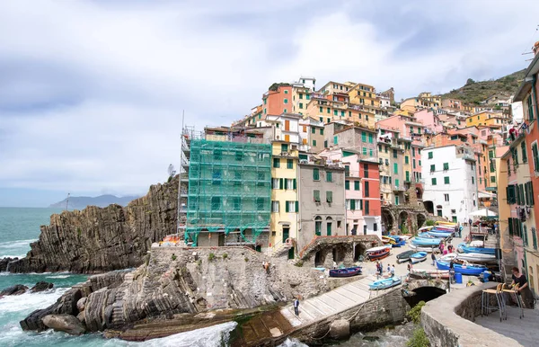 Costa maravillosa de Riomaggiore, Cinque Terre - Italia —  Fotos de Stock