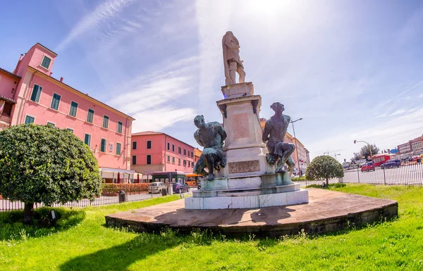 Monument van de vier-Moren, ik quattro mori in Livorno - livorno, — Stockfoto