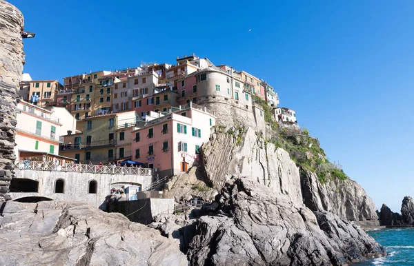 Hermosos colores de Cinque Terre Coast en la temporada de primavera, Italia —  Fotos de Stock