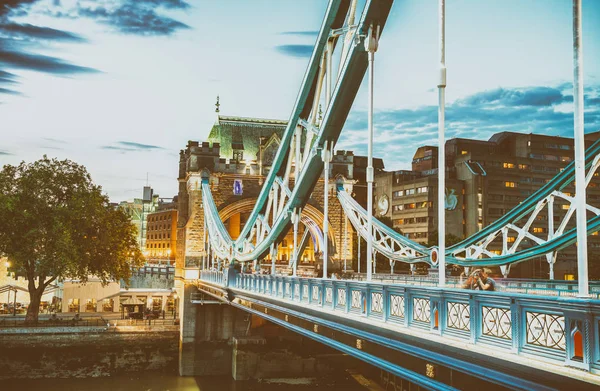 日落之后，伦敦塔桥 — 图库照片