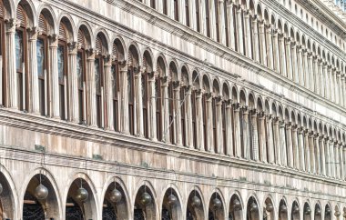 St Mark Meydanı'nda Venedik şehir mimarisi