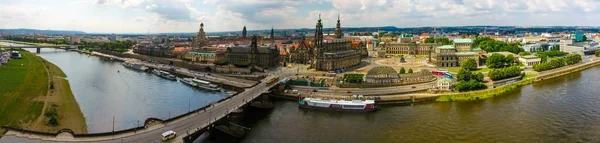Lindos skyline cidade de Dresden — Fotografia de Stock
