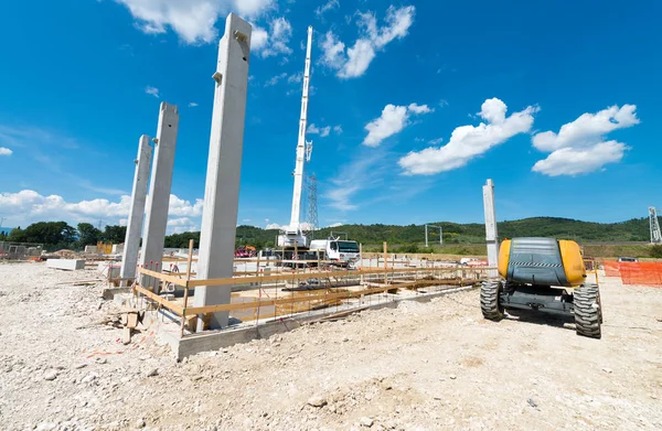 Excavadora en obra de construcción de contrucción — Foto de Stock