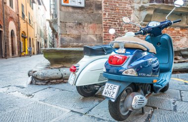 Eski ve yeni Vespa 