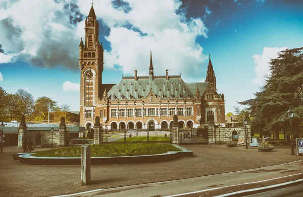 Binnenhof, politisches Zentrum der Niederlande, in Den Haag — Stockfoto
