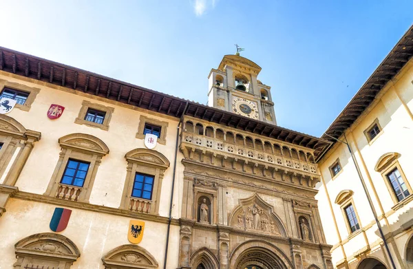 Gamla medeltida byggnader i Arezzo, Toscana — Stockfoto