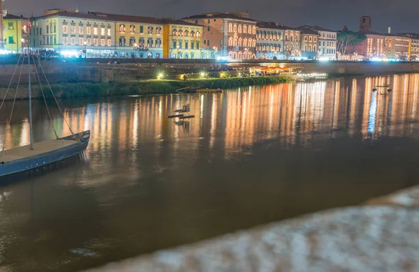 Spettacolo luci notturne Luminara a Pisa, Toscana - Italia — Foto Stock