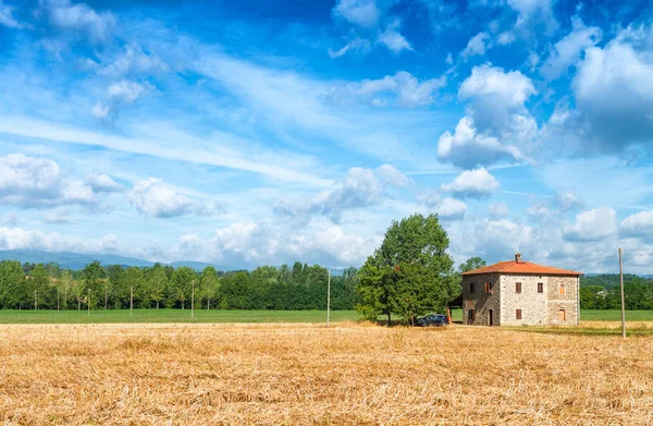 Azienda agricola in campagna — Foto Stock