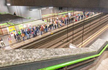 turist şehir metro istasyonu