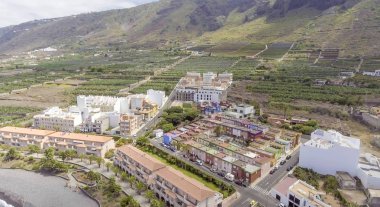 Havadan kıyı görünümü