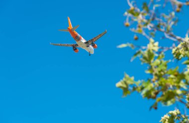 Galilei Havaalanı uçuşta arası easyJet ile
