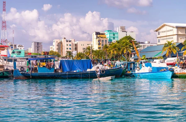 Erkek güzel cityscape