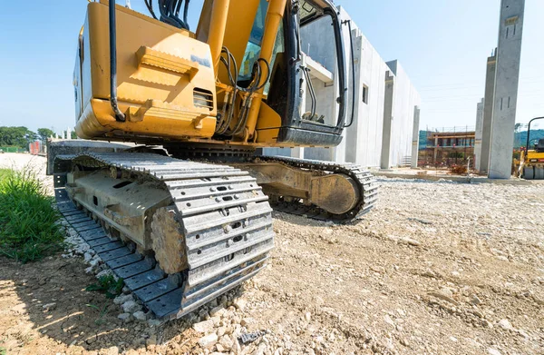 Digger op de bouwplaats — Stockfoto