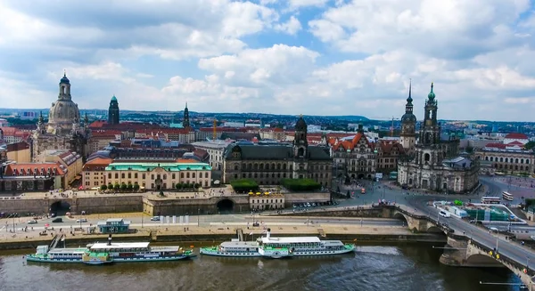美丽的城市天际线的德累斯顿 — 图库照片