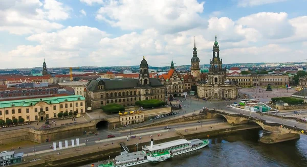 美丽的城市天际线的德累斯顿 — 图库照片