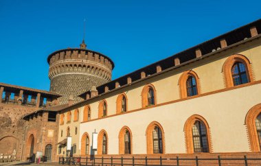 Sforza Kalesi, ortaçağ mimarisi, Milano, İtalya