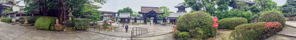 Kjóto - 30 května, 2016: Turisté v Higashiyama-Ku. Kjóto je to maj — Stock fotografie