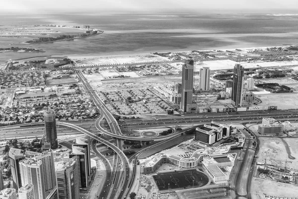 Dubai principal intersección de carreteras, Emiratos Árabes Unidos desde el aire — Foto de Stock