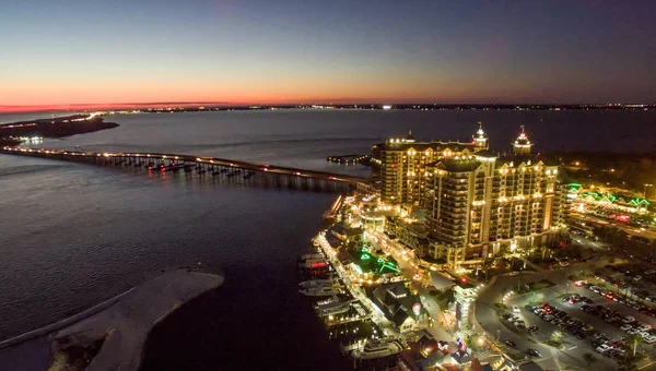 Vista aérea do horizonte de Destin à noite, Flórida — Fotografia de Stock