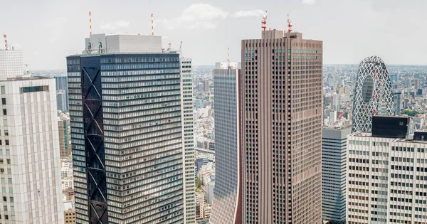 Shinjukus skyline i Tokyo - Japan — Stockfoto