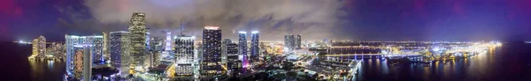 Centro de Miami por la noche, vista aérea panorámica —  Fotos de Stock