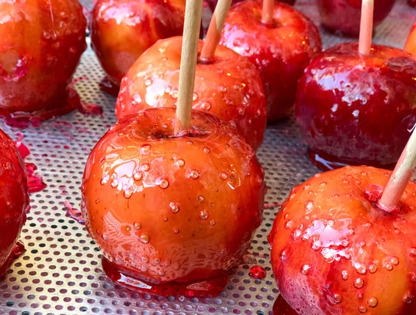 Cerejas com molho de açúcar — Fotografia de Stock