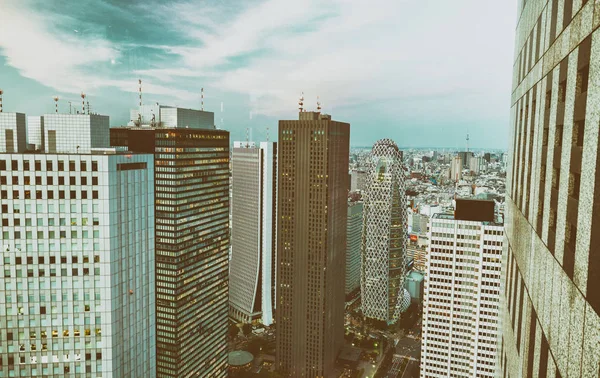 Skyline moderno de Shinjuku, Tokio - Japón —  Fotos de Stock