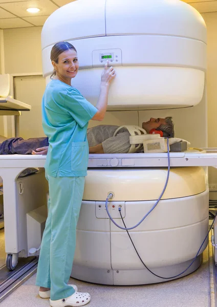 Woman making health scan — Stock Photo, Image