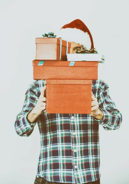 Santa holding hediyeler — Stok fotoğraf