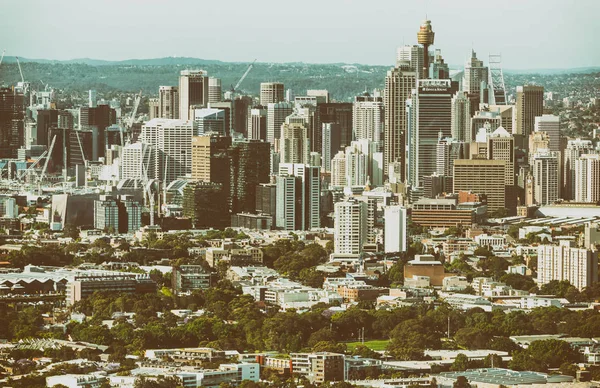 シドニー - 2015 年 10 月: シドニーの建築物とのスカイライン。シドニー attr — ストック写真