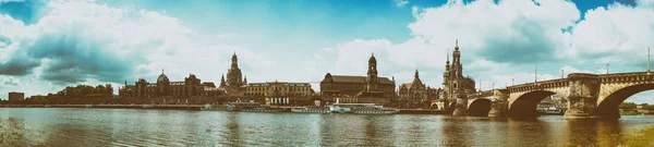 DRESDEN, GERMANY - JULY 2016: Panoramic view of city streets. Dr — Stock Photo, Image