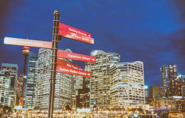 Sydney - Ekim 2015: Darling Harbour, binalar. Sydney attr